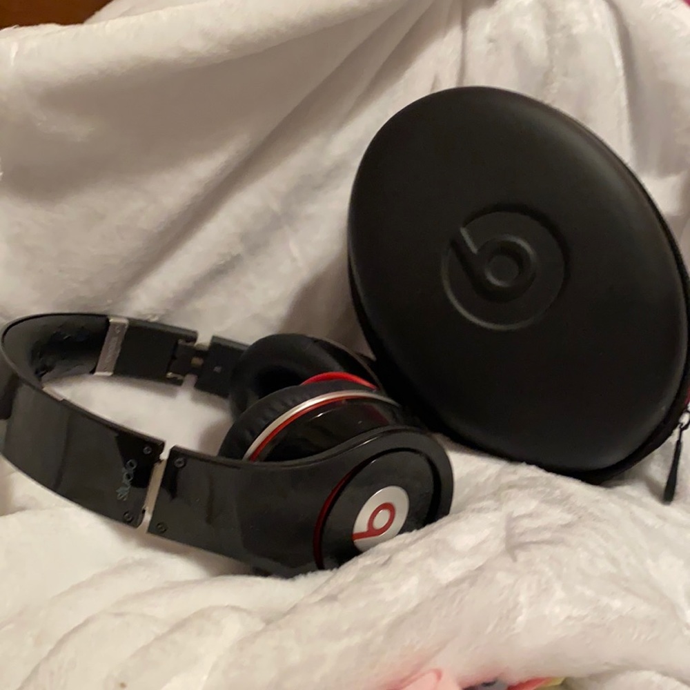 Black And Red Studio Beats by Dre
